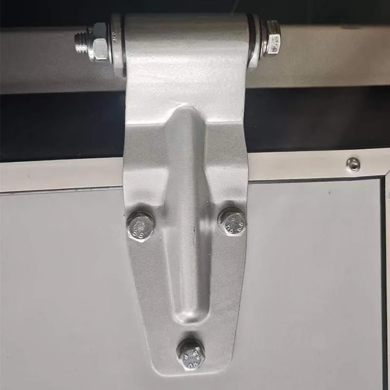 Charnière de porte pour camion